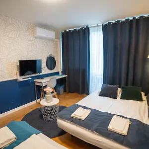 Apartament Grzybowska 9, Warszawa
